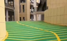 无振动止滑坡道人工费单价按天算还是按平算？维护成本能降低吗？