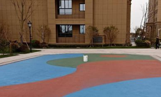 砂基透水路面美观性能满足景区要求吗？能做出仿石效果吗？