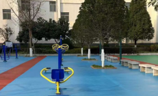 水性聚合物防滑路面的抗腐蚀能力如何？适合用于化工厂附近吗？