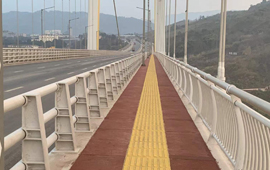 小区道路 MMA防滑路面人工费单价是多少？施工与维护成本高吗？